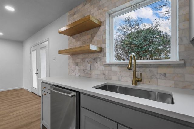 5832 Tracyne Drive, Westworth Village, TX 76114