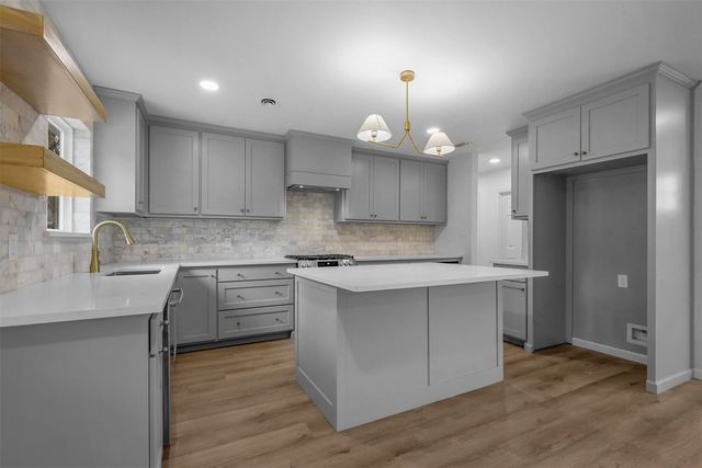5832 Tracyne Drive, Westworth Village, TX 76114