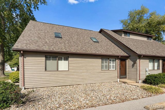 435 Ponderosa Ave 2, O'fallon, IL 62269