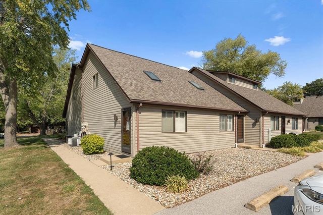 435 Ponderosa Ave 2, O'fallon, IL 62269