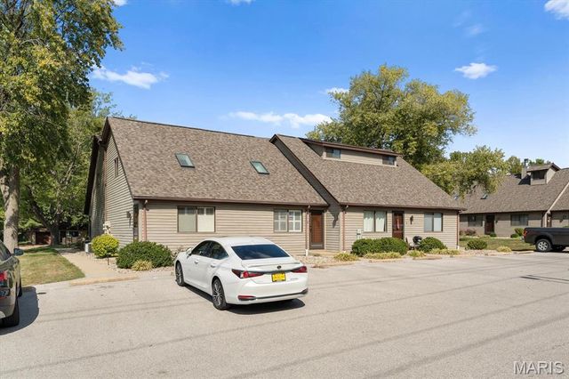 435 Ponderosa Ave 2, O'fallon, IL 62269