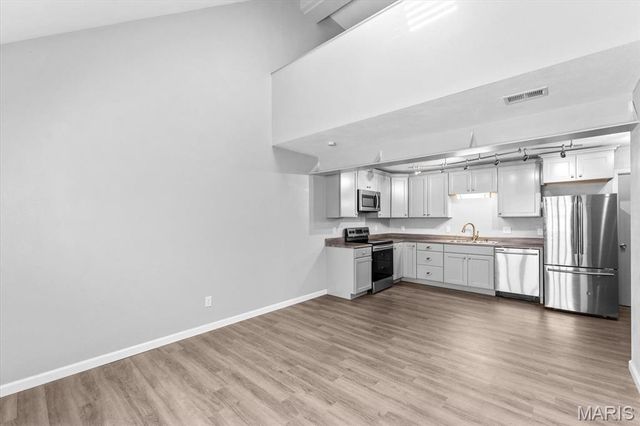 435 Ponderosa Ave 2, O'fallon, IL 62269