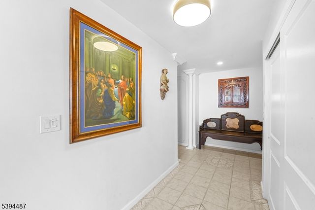 2005 Harmon Cove Tower, Secaucus Town, NJ 07094