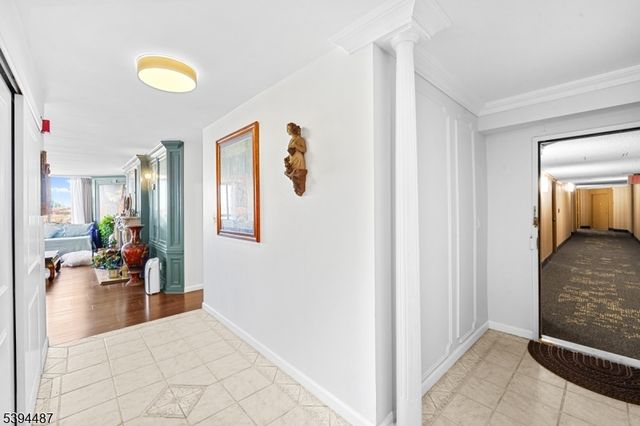 2005 Harmon Cove Tower, Secaucus Town, NJ 07094