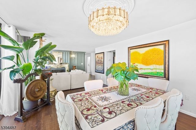 2005 Harmon Cove Tower, Secaucus Town, NJ 07094