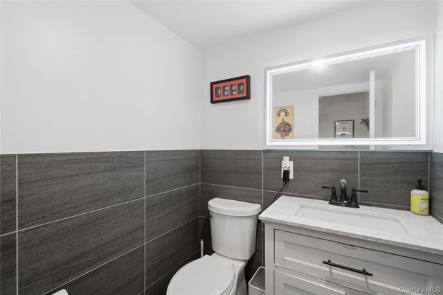 93 Estate Drive, Jericho, NY 11753