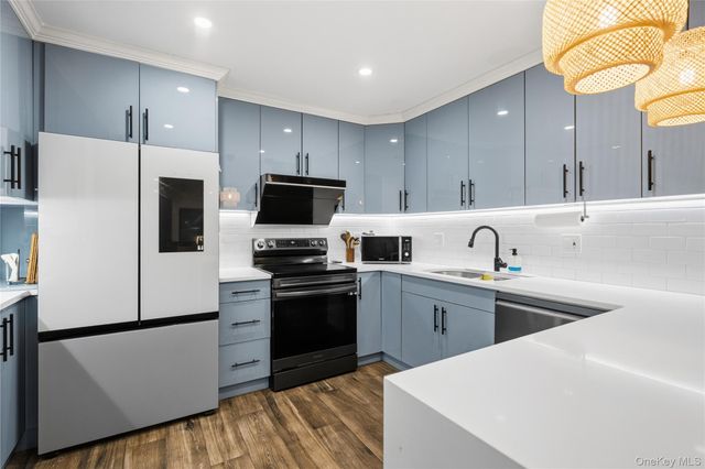 93 Estate Drive, Jericho, NY 11753