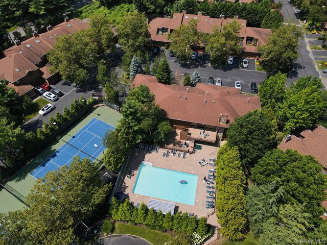 93 Estate Drive, Jericho, NY 11753