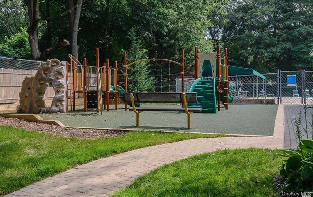 93 Estate Drive, Jericho, NY 11753