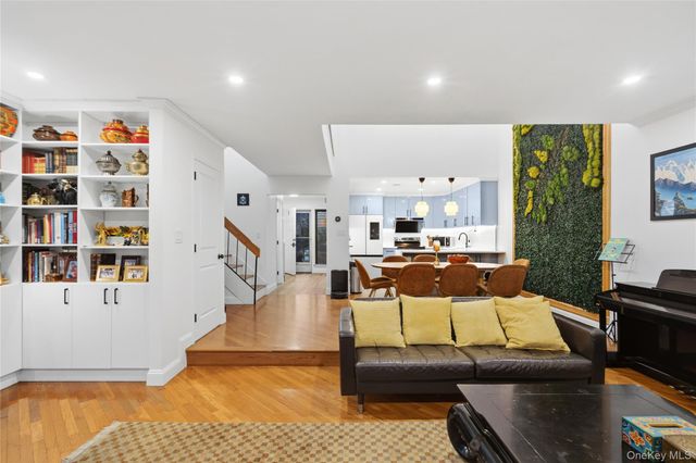 93 Estate Drive, Jericho, NY 11753