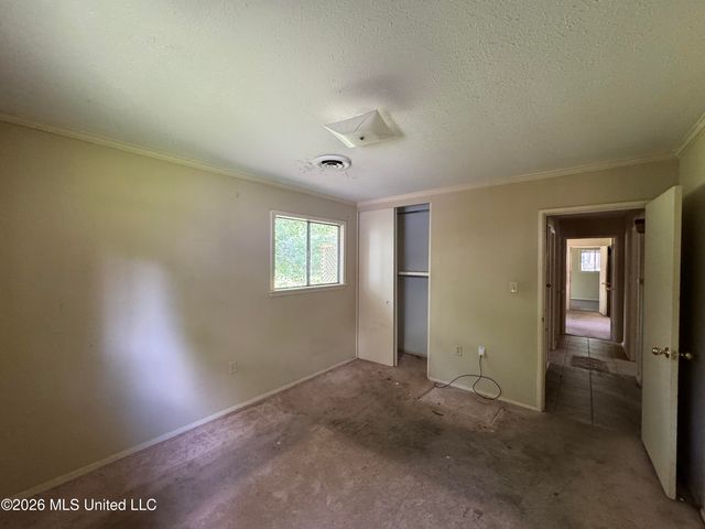 3236 Woodview Drive, Jackson, MS 39212