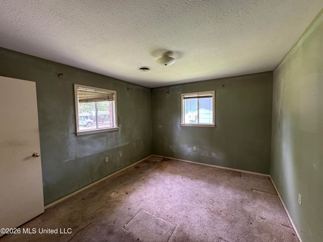 3236 Woodview Drive, Jackson, MS 39212