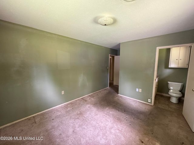 3236 Woodview Drive, Jackson, MS 39212