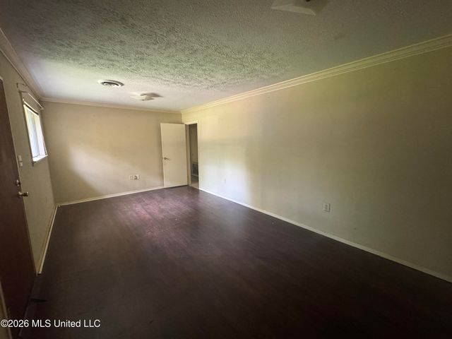 3236 Woodview Drive, Jackson, MS 39212