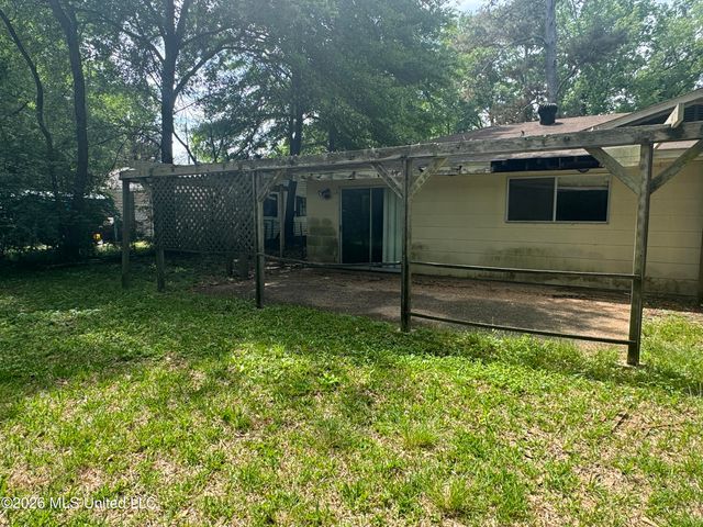 3236 Woodview Drive, Jackson, MS 39212