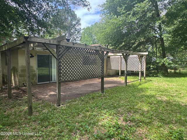 3236 Woodview Drive, Jackson, MS 39212