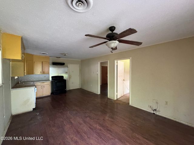 3236 Woodview Drive, Jackson, MS 39212