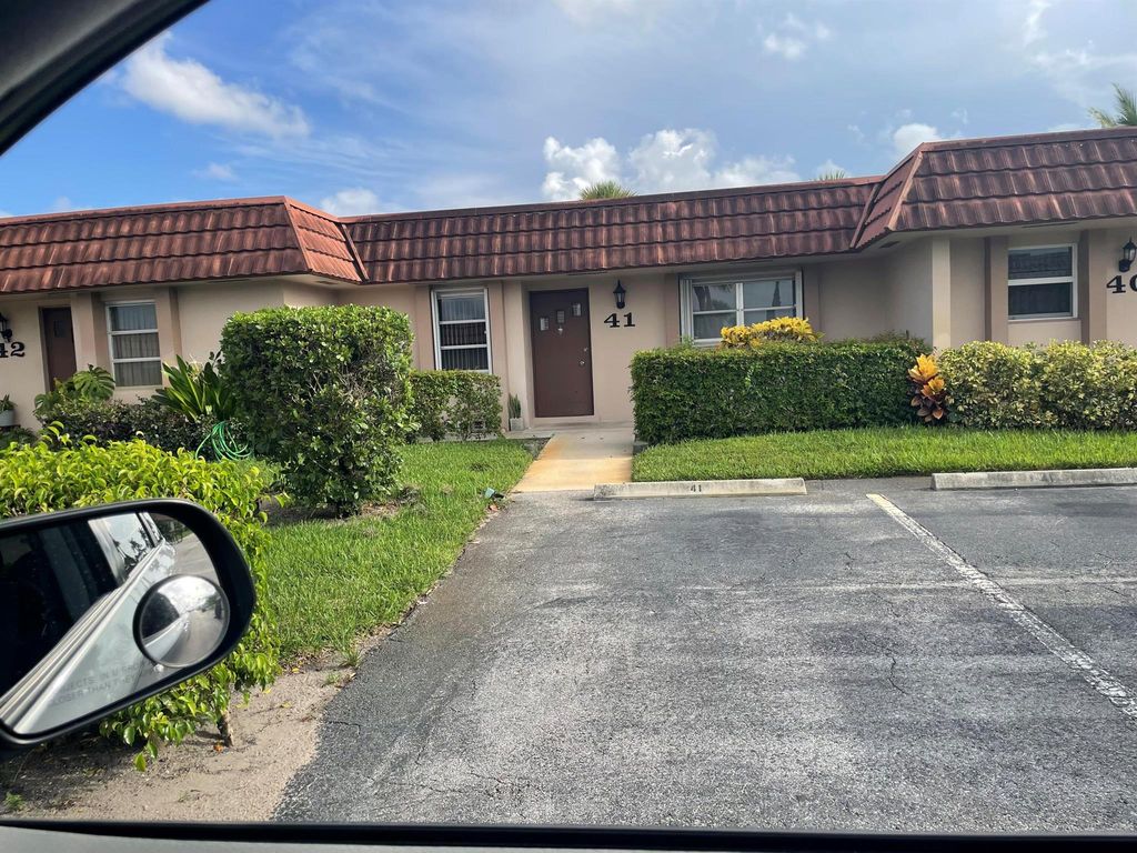 5725 Fernley Drive E 41, West Palm Beach, FL 33415