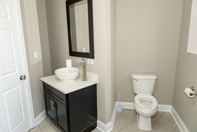 7105 S Yates Avenue, Chicago, IL 60649