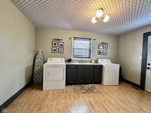 60 S Wayne Street, Martinsville, IN 46151