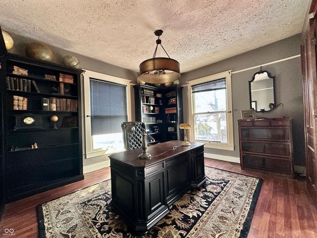 60 S Wayne Street, Martinsville, IN 46151