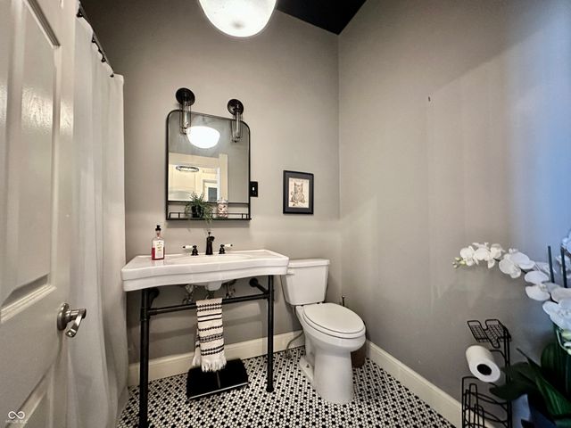 60 S Wayne Street, Martinsville, IN 46151