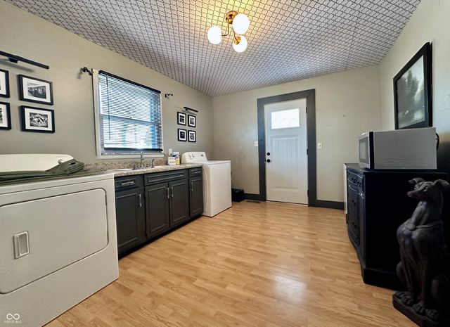 60 S Wayne Street, Martinsville, IN 46151