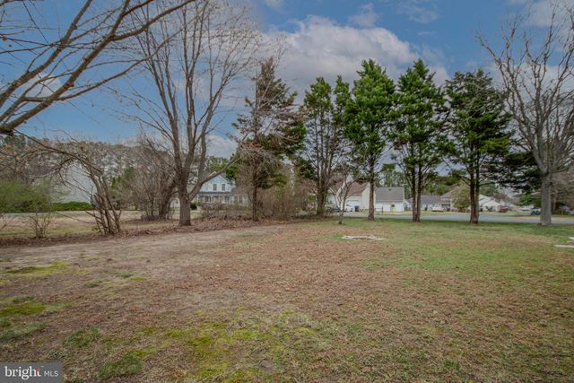 808 UPLAND DR, Salisbury, MD 21801