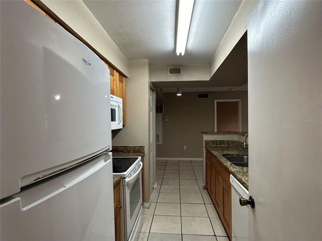 3028 PARKWAY BOULEVARD 210, Kissimmee, FL 34747