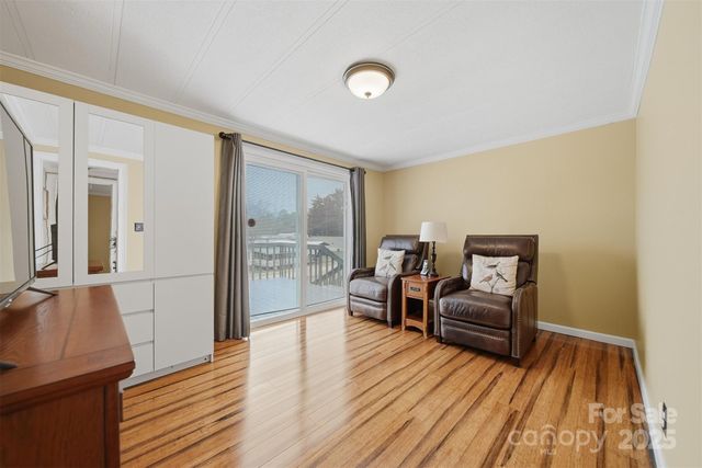 2010 Old Dragstrip Street, Hickory, NC 28601