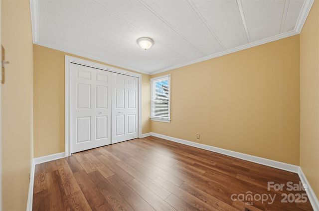 2010 Old Dragstrip Street, Hickory, NC 28601