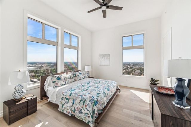 3388 Sage Road 2001, Houston, TX 77056