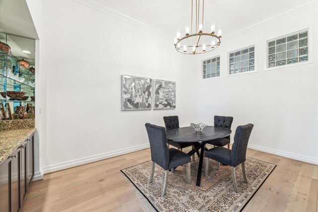 3388 Sage Road 2001, Houston, TX 77056