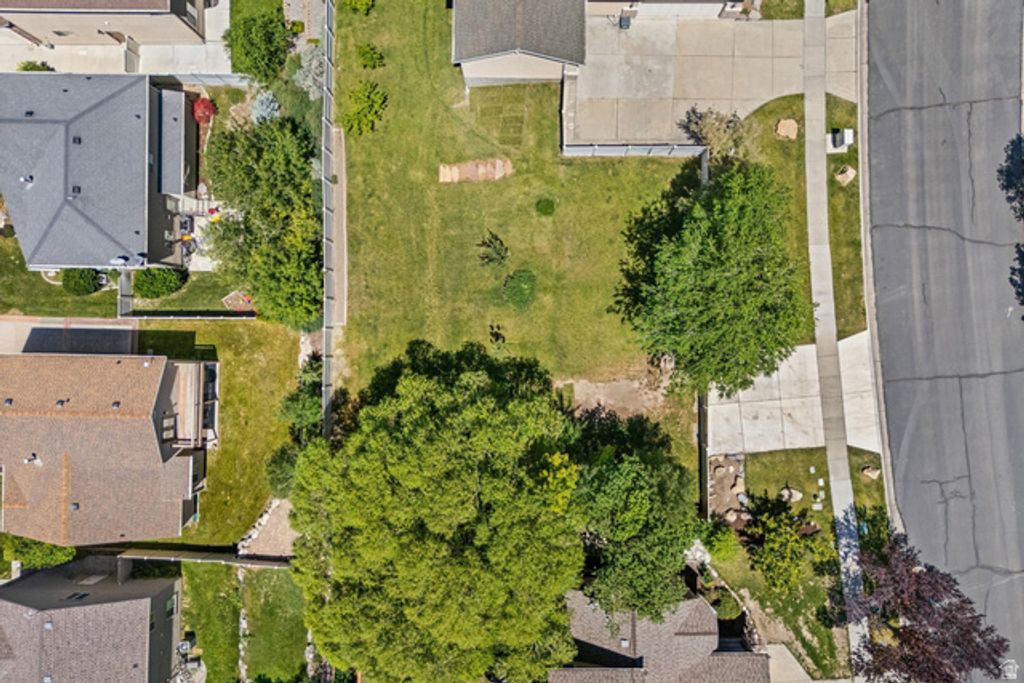 10479 COLONIAL DR, Cedar Hills, UT 84062 — exterior
