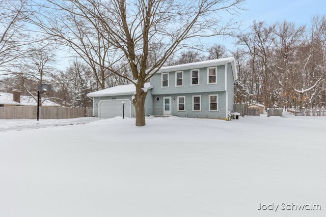 2275 Embro Drive, Grand Rapids, MI 49508