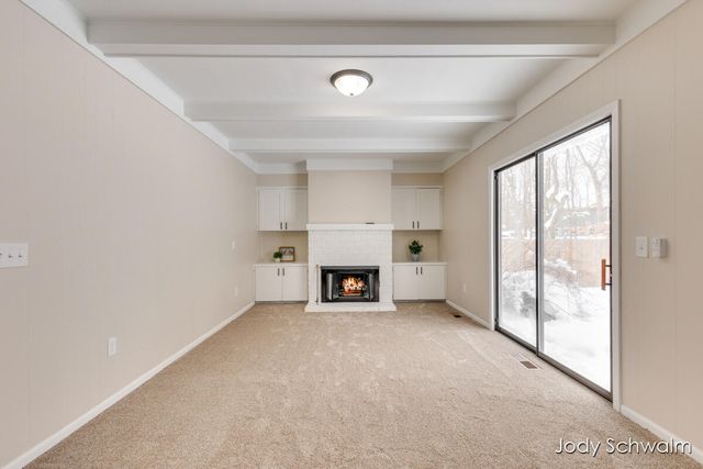 2275 Embro Drive, Grand Rapids, MI 49508