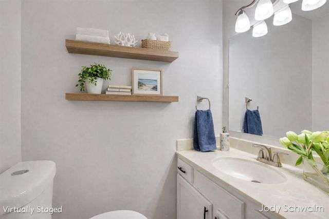 2275 Embro Drive, Grand Rapids, MI 49508