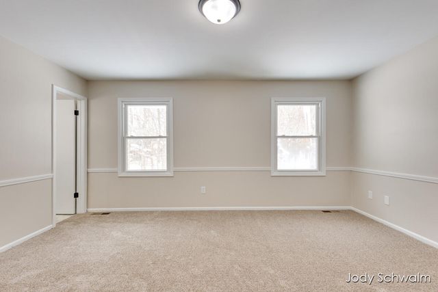 2275 Embro Drive, Grand Rapids, MI 49508