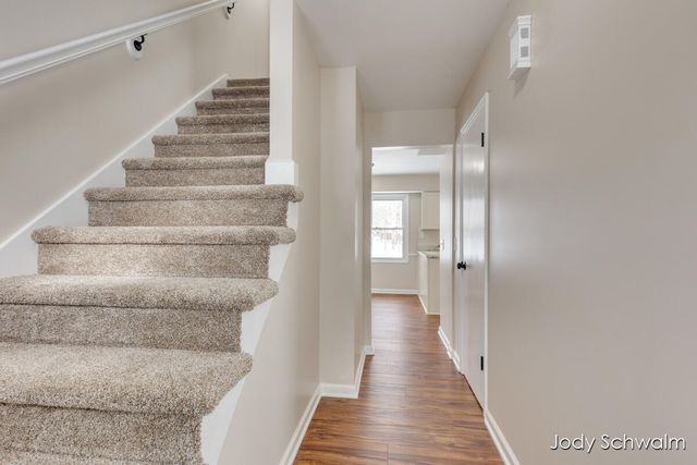 2275 Embro Drive, Grand Rapids, MI 49508