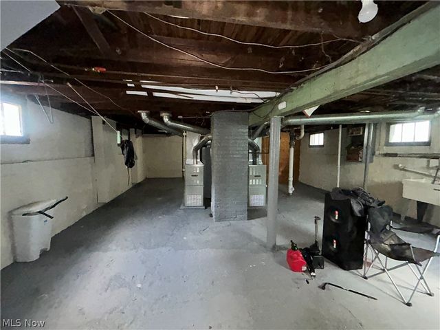 10323 Linnet Avenue, Cleveland, OH 44111