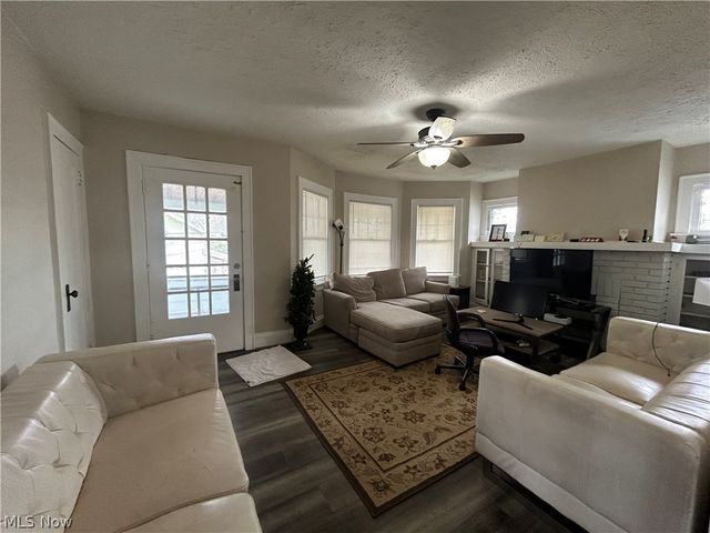 10323 Linnet Avenue, Cleveland, OH 44111