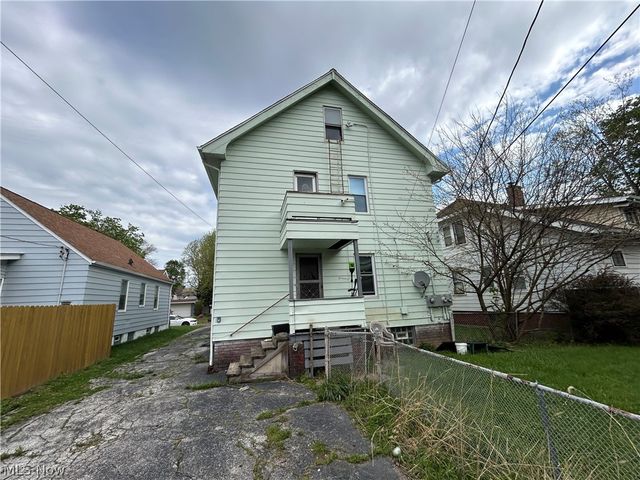 10323 Linnet Avenue, Cleveland, OH 44111