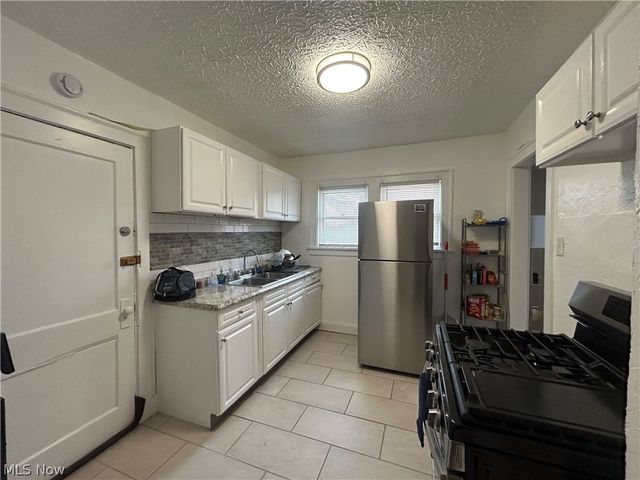 10323 Linnet Avenue, Cleveland, OH 44111