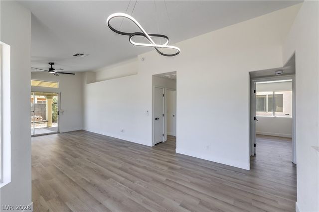 5783 Ballinger Drive, Las Vegas, NV 89142