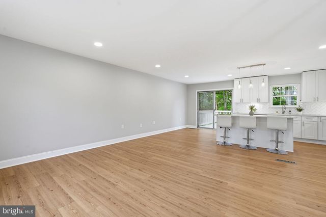 14723 JARNIGAN ST, Centreville, VA 20120