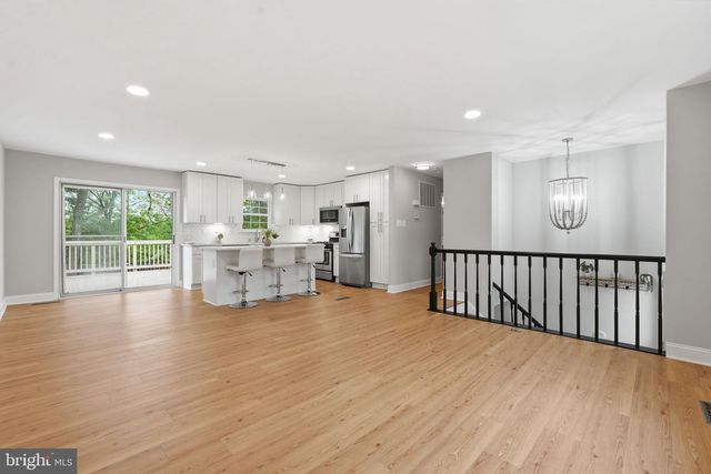 14723 JARNIGAN ST, Centreville, VA 20120