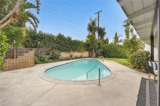 16938 Knapp Street, Northridge, CA 91343