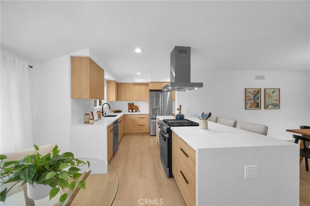 16938 Knapp Street, Northridge, CA 91343