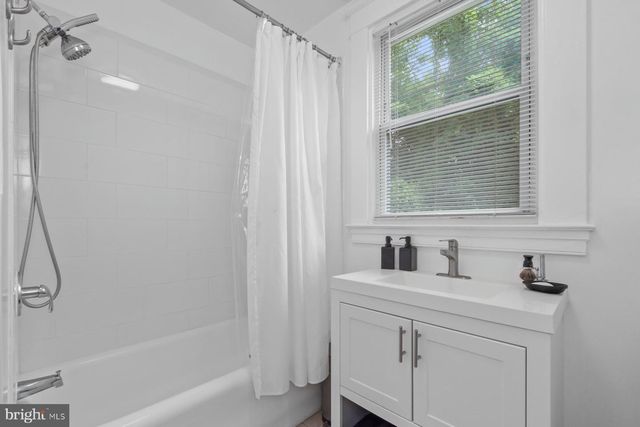3904 GWYNNS FALLS PKWY, Baltimore, MD 21216