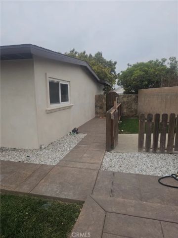 1720 Elsinore Circle, Oxnard, CA 93035